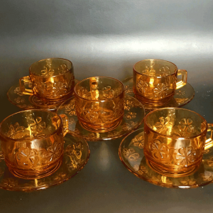 tasses vintage années 70 gravées fleurs