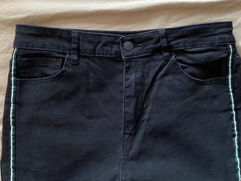 pantalonNoirRayéCote