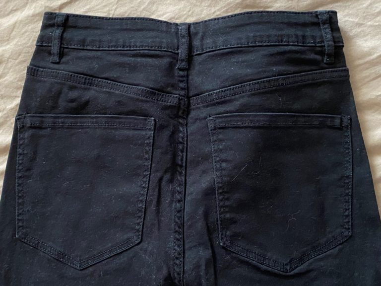 pantalonNoirRayéCote