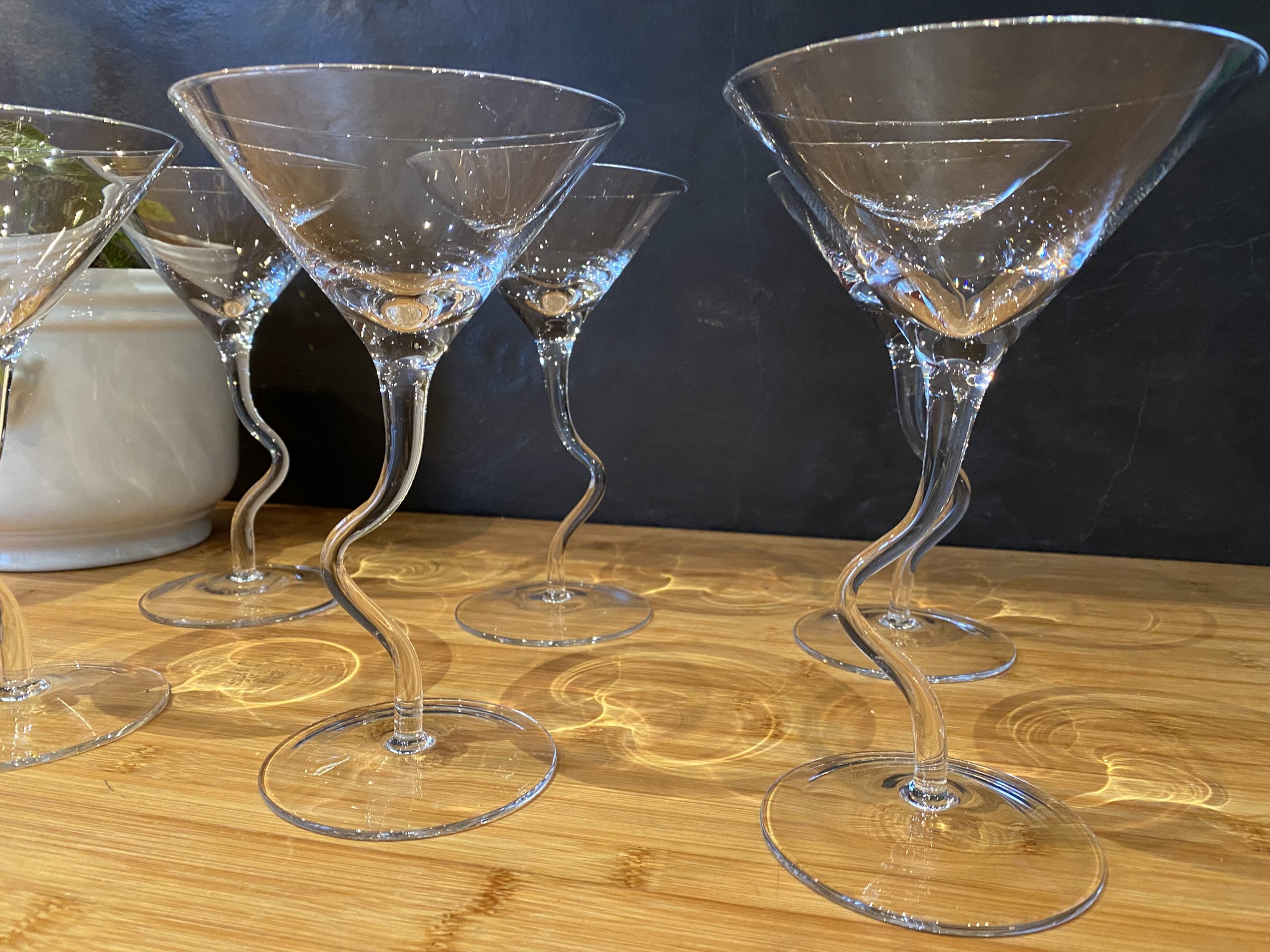 Lot de 5 verres à cocktail pieds stylisés