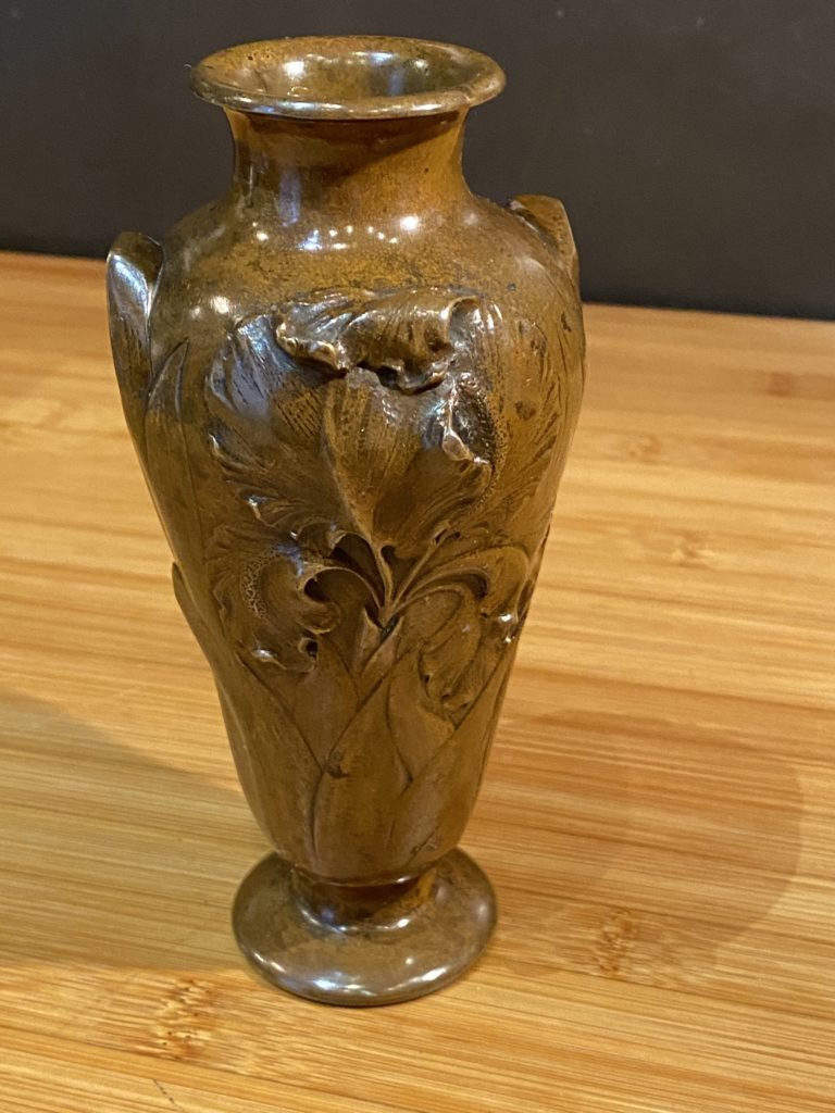 vasebronze11