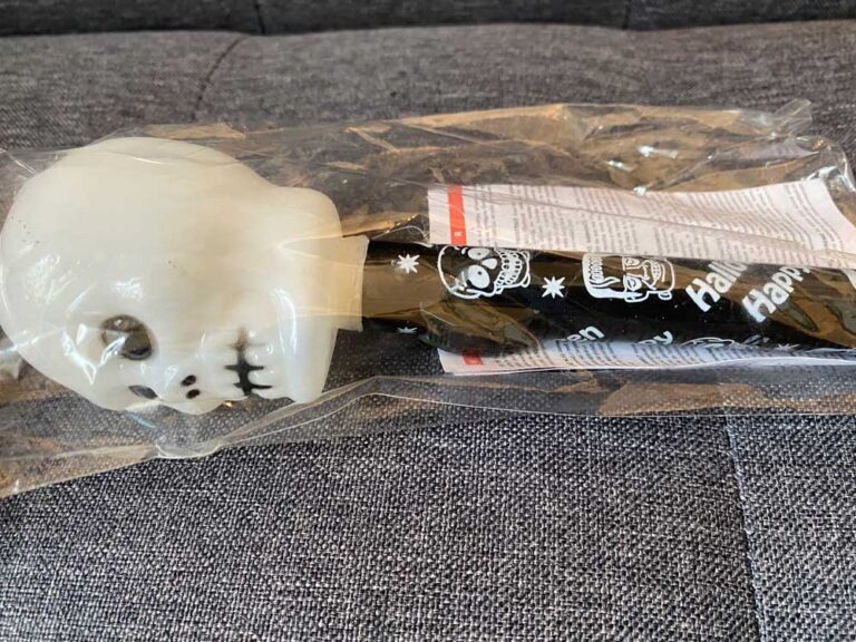 lampe torche squelette Halloween