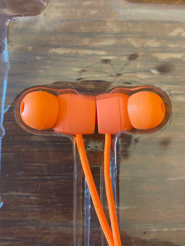 Écouteurs avec embouts interchangeables (tailles s, m et l)