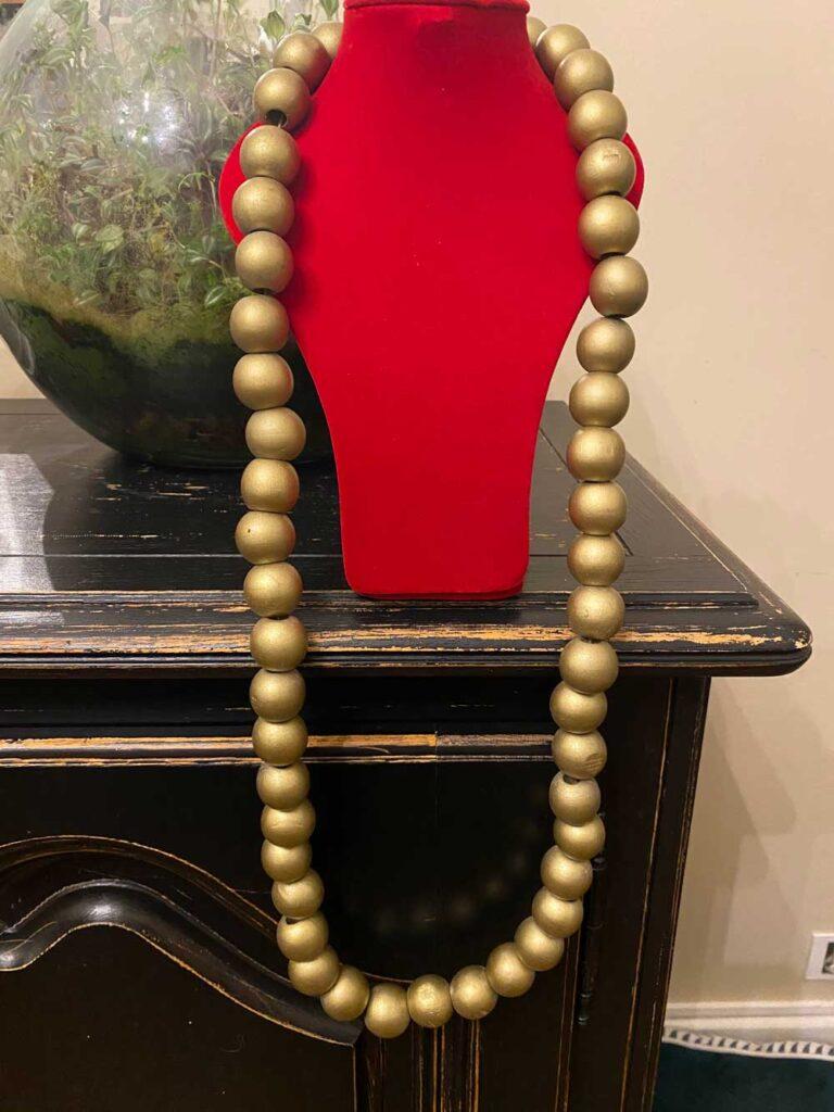 collier à grosses perles or