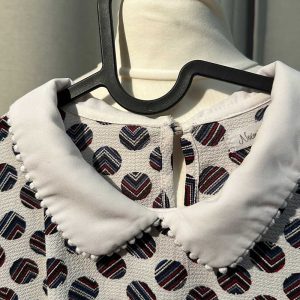 blouse blanche à motifs t.36