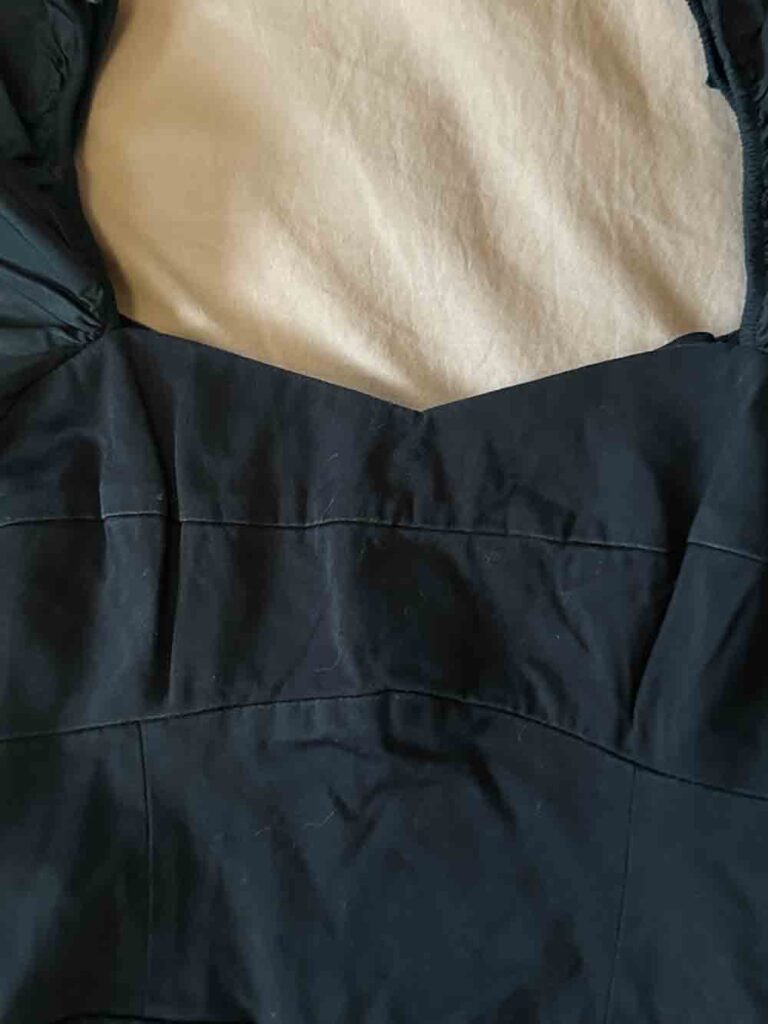 Robe Noire Zara épaules bouffantes taille 34 XS