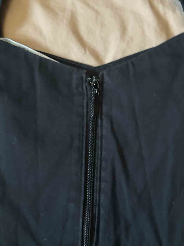 Robe Noire Zara épaules bouffantes taille 34 XS