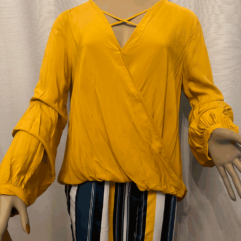 Blouse/Top femme cache coeurjaune moutarde Bershka taille L