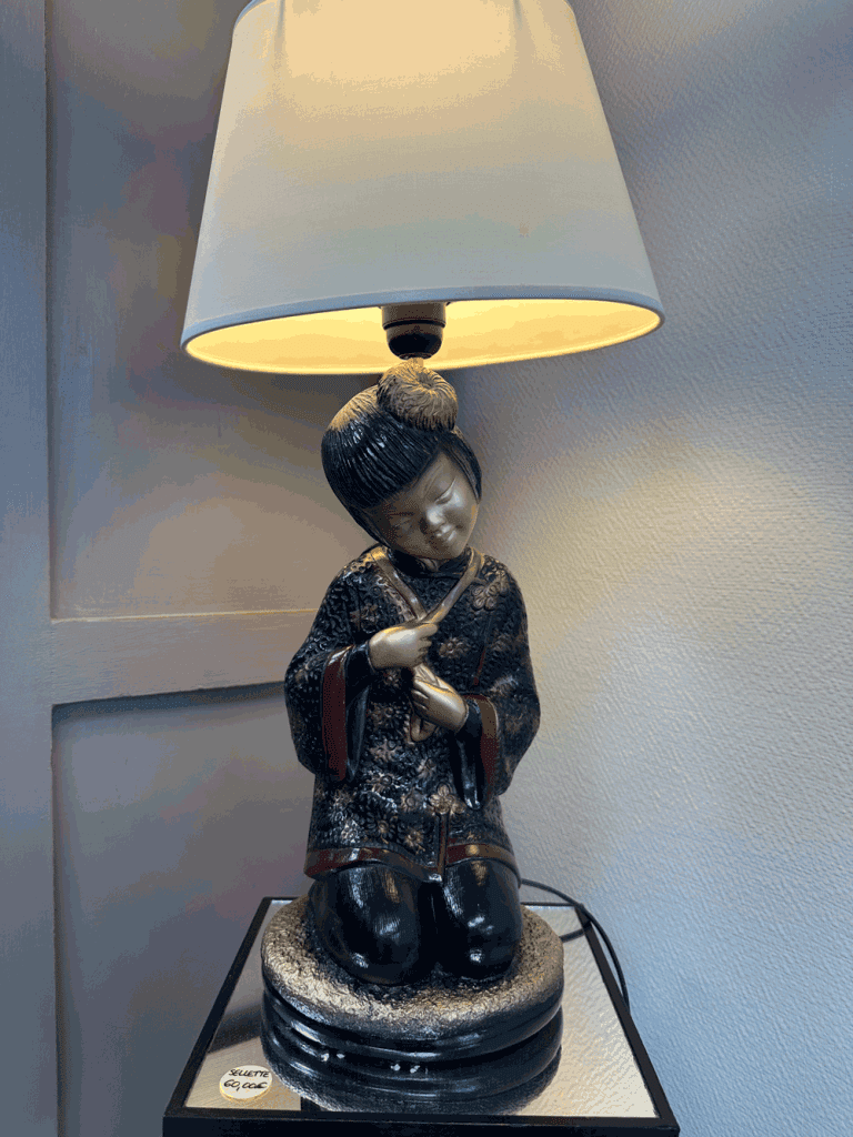 lampe en plâtre Geisha
