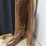 bottes vintage marron en cuir vernis Andrea PFISTER