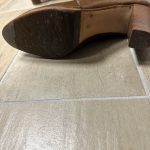 bottes vintage marron en cuir vernis Andrea PFISTER