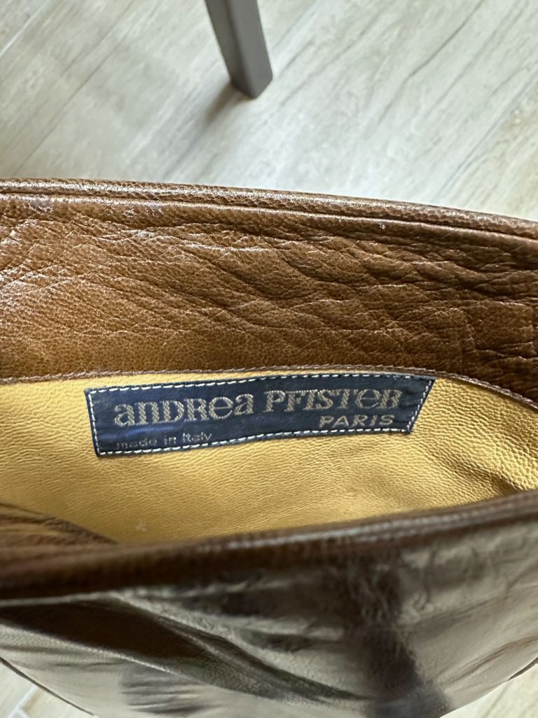 bottes vintage marron en cuir vernis Andrea PFISTER