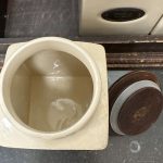 pots à épices avec étagère en bois