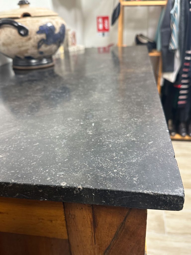 commode empire dessus marbre noir début 19ème