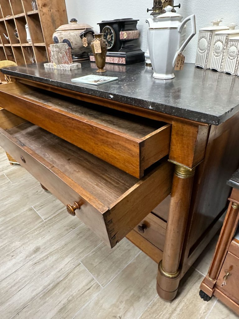 commode empire dessus marbre noir début 19ème