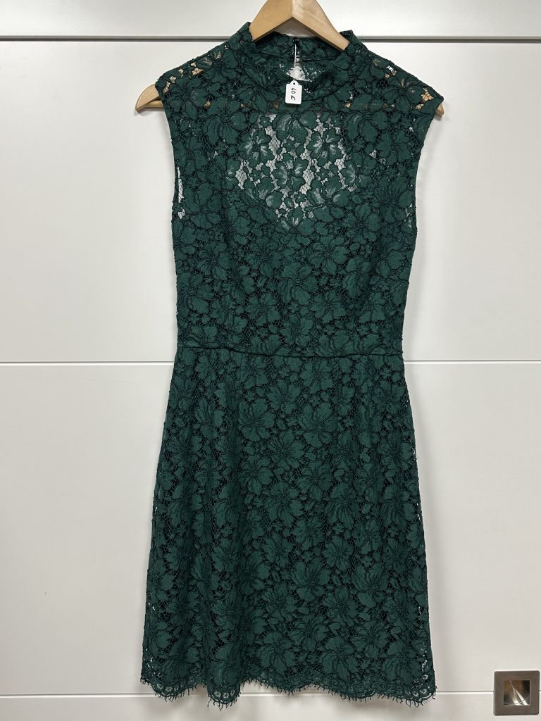 robe verte dentelle Sandro T40