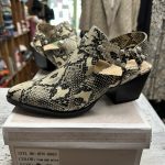 Chaussures motifs serpent