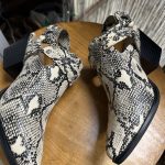 Chaussures motifs serpent