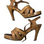 nu pieds en cuir et bois beryl années 70