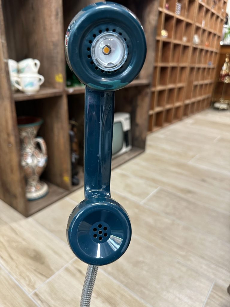 Téléphone vintage lampe