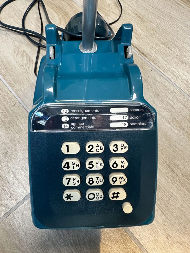 Téléphone vintage lampe
