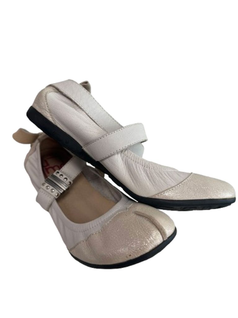Ballerines en cuir blanc un matin d'été