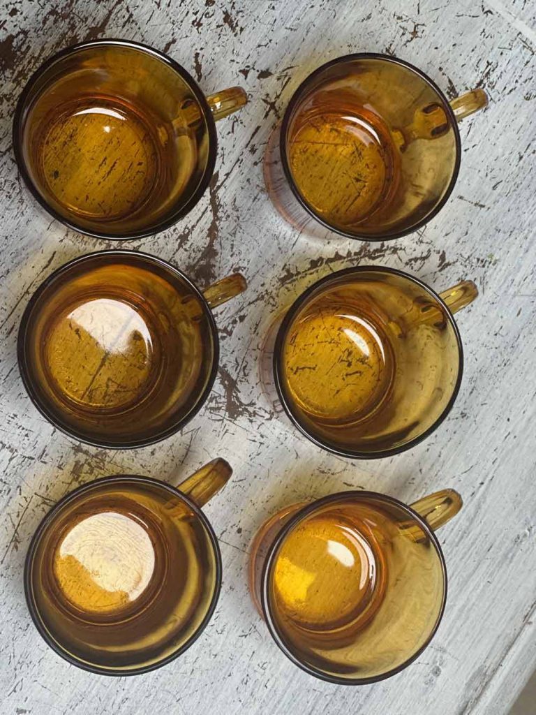 petites tasses duralex ambrées vintage