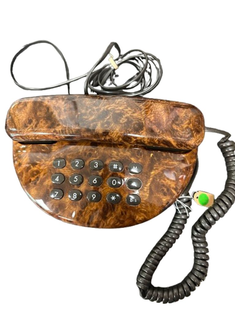 téléphone vintage ronce de noyer