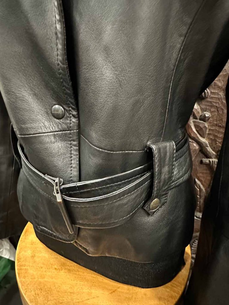 blouson perfecto cuir noir Max Mara Weekend seconde main