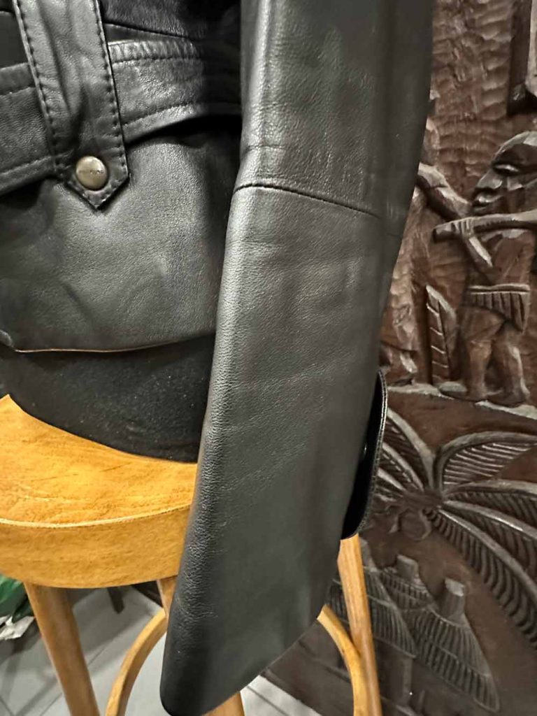 blouson perfecto cuir noir Max Mara Weekend seconde main