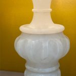 lampe albâtre sculpté abat-jour marron