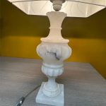 lampe albâtre sculpté abat-jour marron