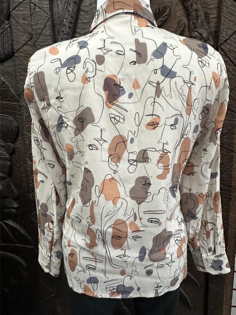 chemise femme Madeleine seconde main motifs visages taille 42