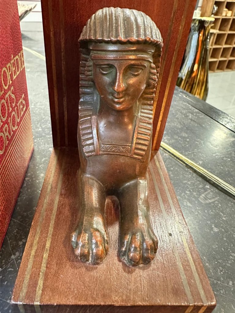 serre-livres art déco bronze et bois Sphinx seconde âme