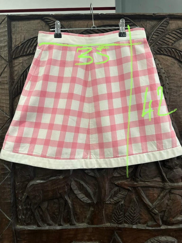 ensemble COURREGES jupe et veste blanc et rose à carreaux seconde main