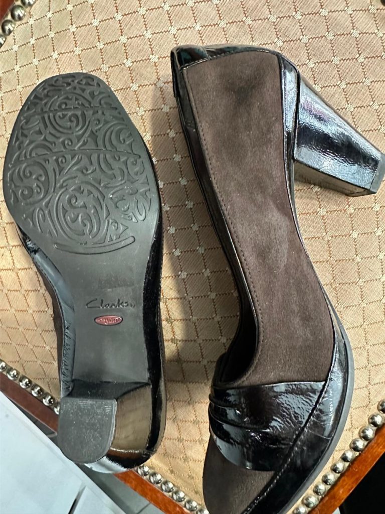 escarpins chaussures à talons marron Clarks seconde main