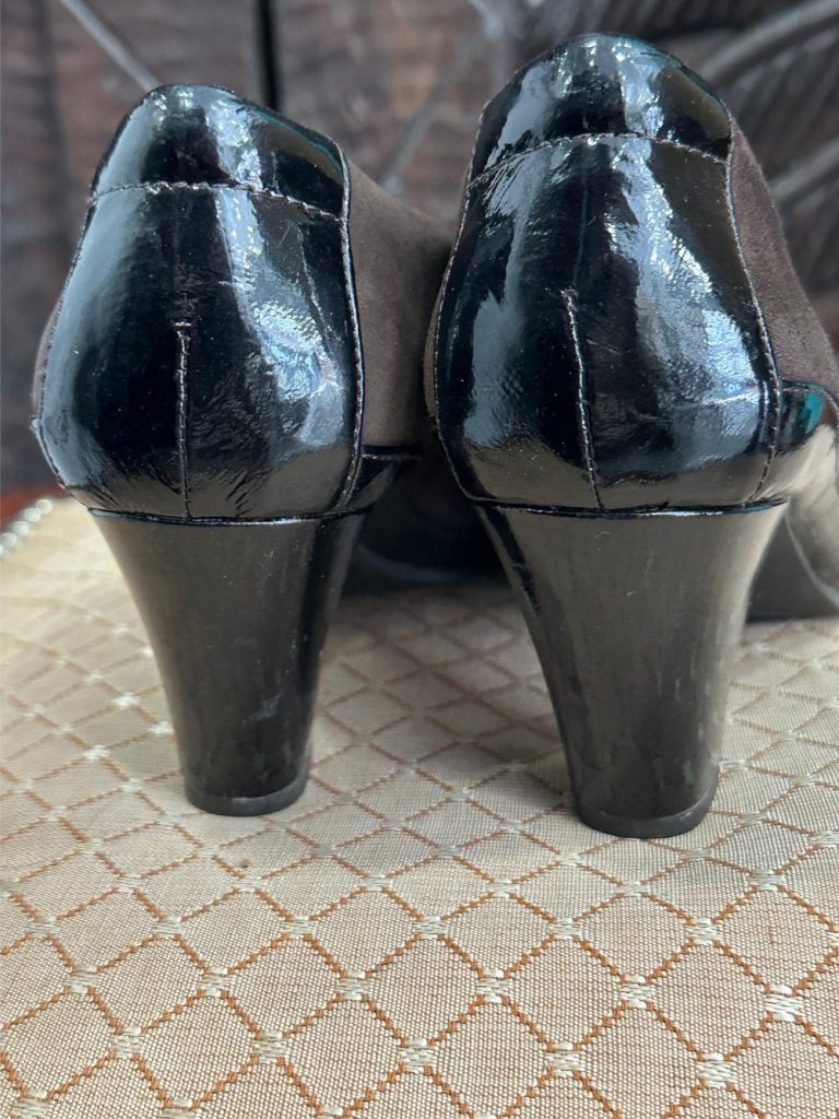 escarpins chaussures à talons marron Clarks seconde main