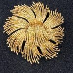 broche dorée Monet Vintage
