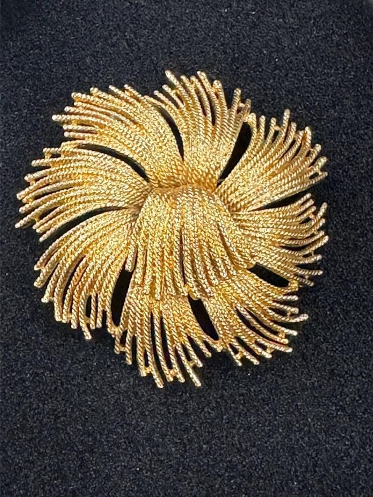 broche dorée Monet Vintage