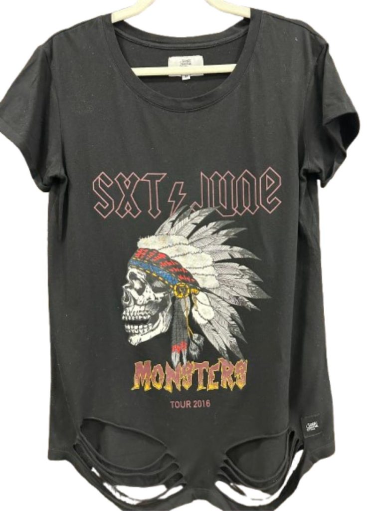 T-Shirt SIXTH JUNE Taille M