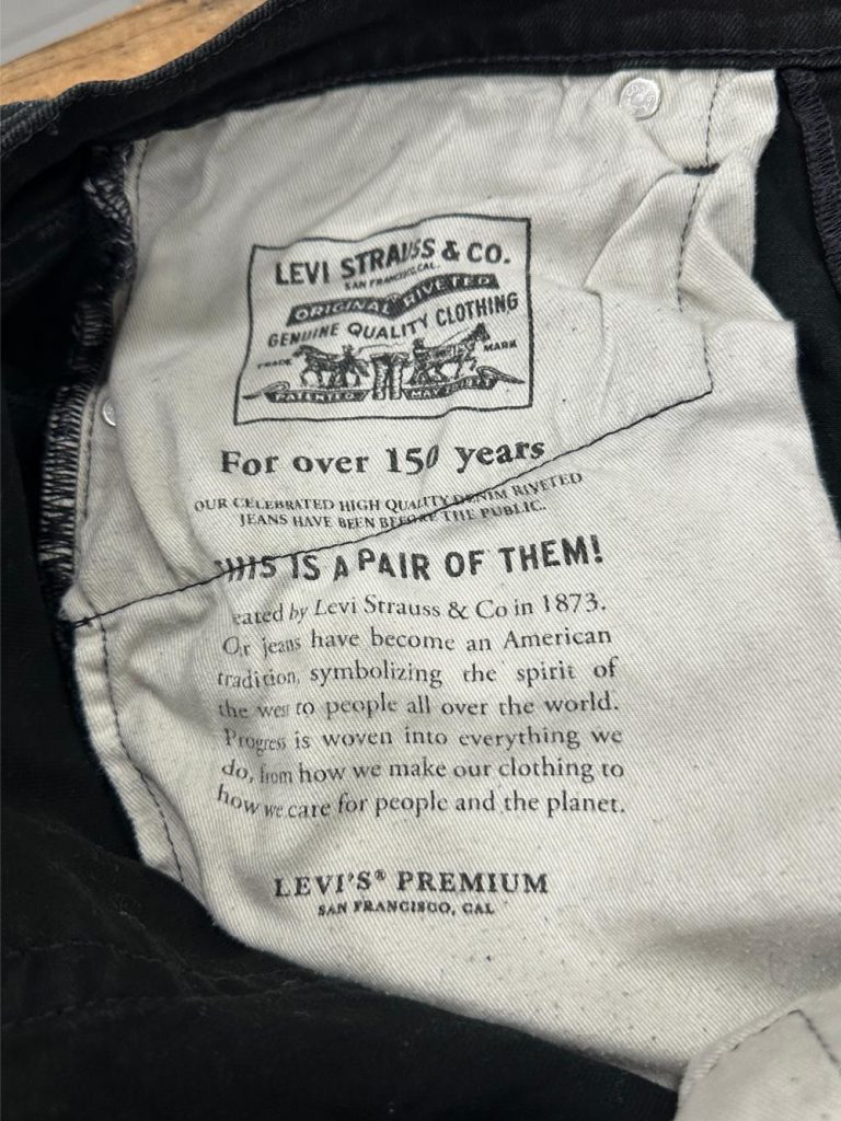 jean noir levi's 31/32 seconde âme