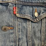 Veste en jean Levi's Trucker vintage bleu délavé – Taille S friperie en ligne