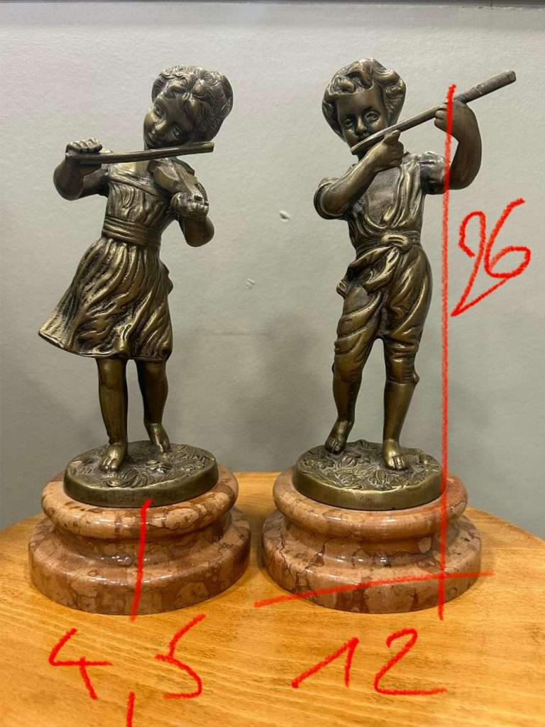 Paire de statuettes musiciens en bronze et marbre rouge brocante en ligne seconde âme