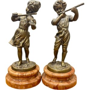 Paire de statuettes musiciens en bronze et marbre rouge seconde âme