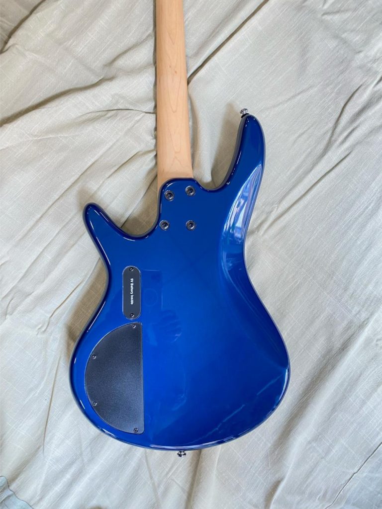 basse active IBANEZ bleue, série Soundgear seconde main