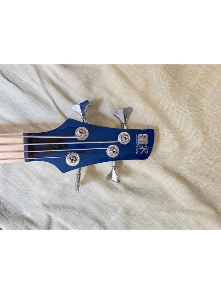 basse active IBANEZ bleue, série Soundgear seconde main
