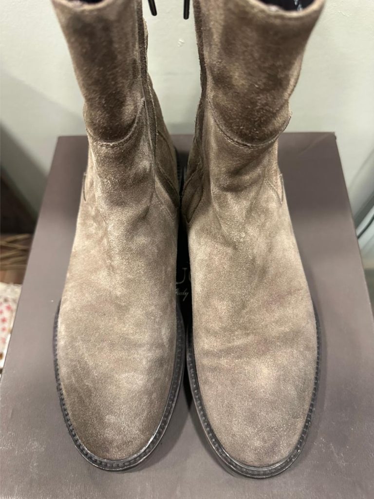 Boots Chelsea en daim marron Doucal’s seconde âme friperie en ligne