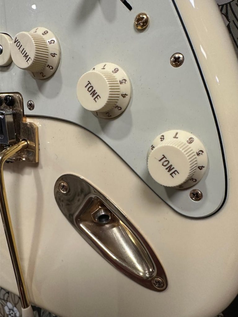 Fender 60th Anniversary Classic Player '50s Stratocaster instruments musique