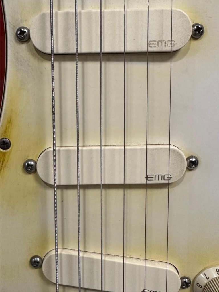 Fender Stratocaster Player Mexique (2019) – Candy Apple Red – micros EMG instruments de musique occasion