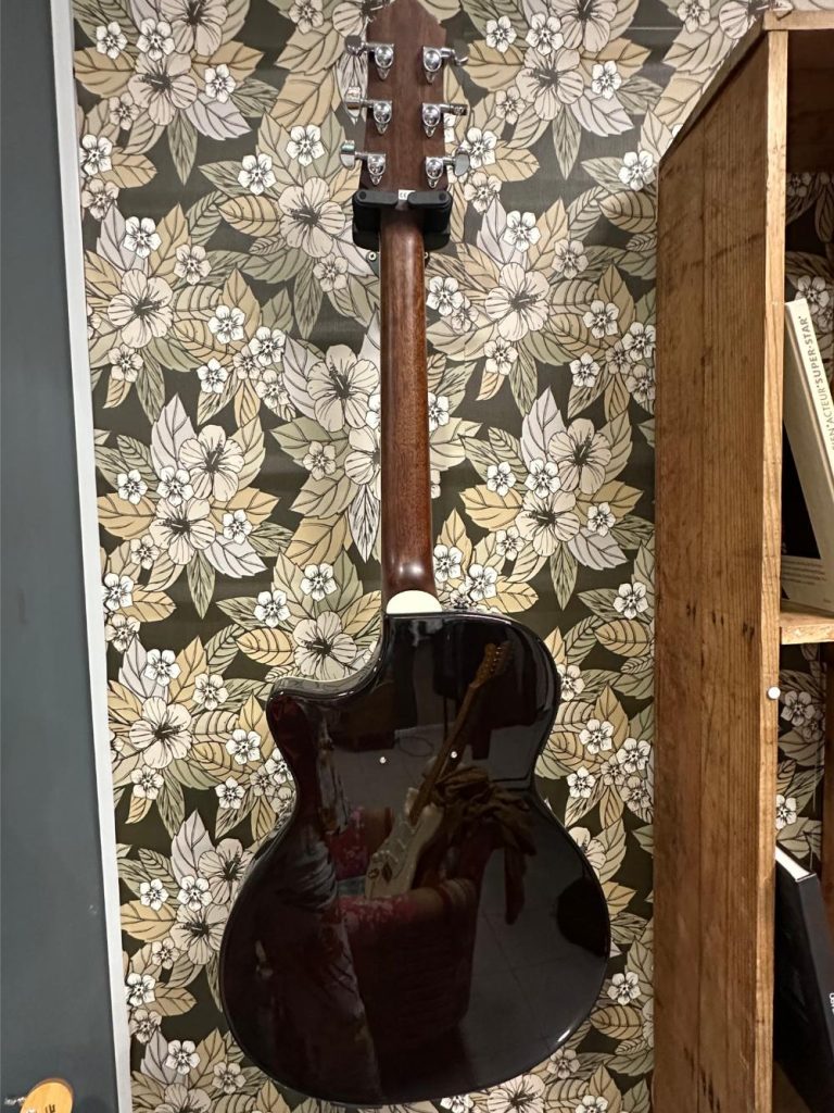 demi-caisse coréenne Crafter,look jazz/archtop
